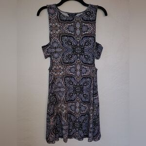 AMERICAN EAGLE SOFT & SEXY CUT OUT SIDE BLUE PAISLEY DRESS FIT & FLARE SZ MEDIUM